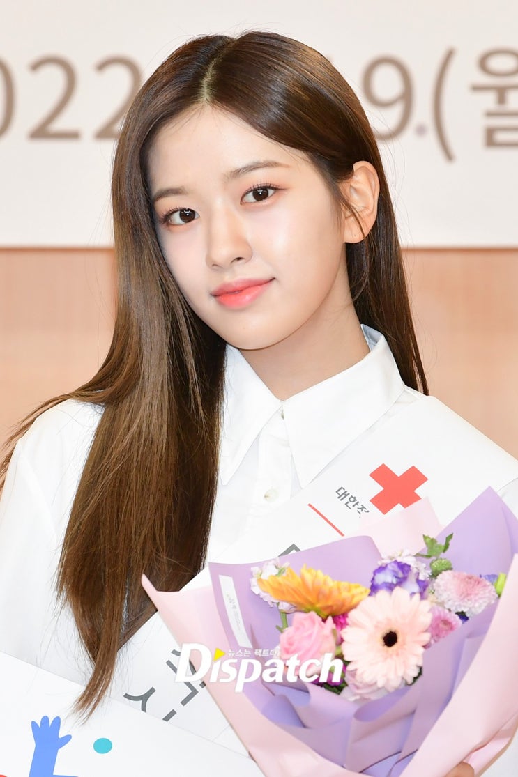 걸그룹 아이브(안유진·가을·레이·장원영·리즈·이서), '누구나 캠페인' 홍보대사 위촉 "나눔 중요성 알릴 것" (ft. 포토) 걸그룹 아이브(안유진·가을·레이·장원영·리즈·이서), '누구나 캠페인' 홍보대사 위촉 "나눔 중요성 알릴 것" (ft. 포토)