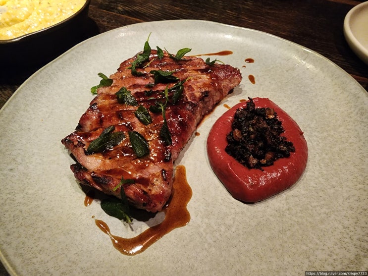  호치민 1군 맛집 퀸스(QUINCE SAIGON) - 인기 많고 분위기 좋은 고급 식당