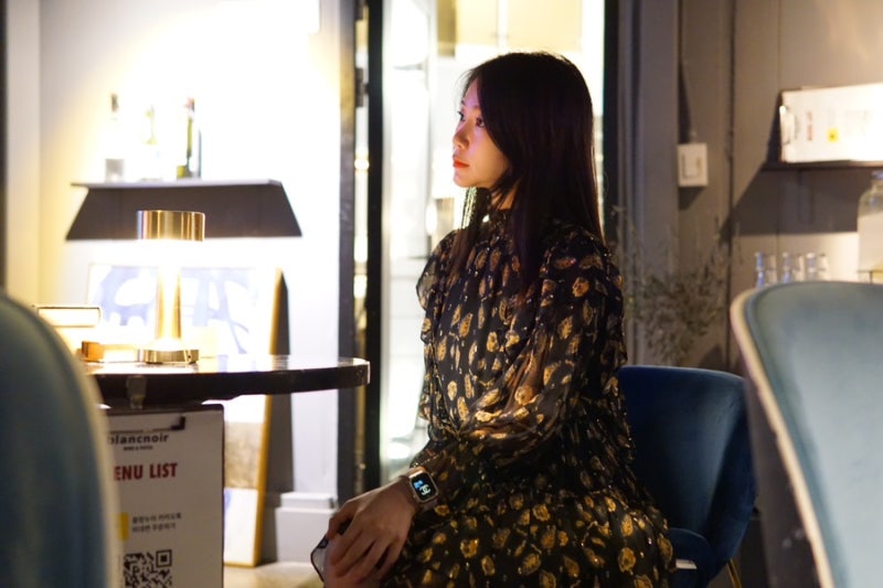 아떼 바네사브루노 실크 패턴원피스로 가을분위기 물씬