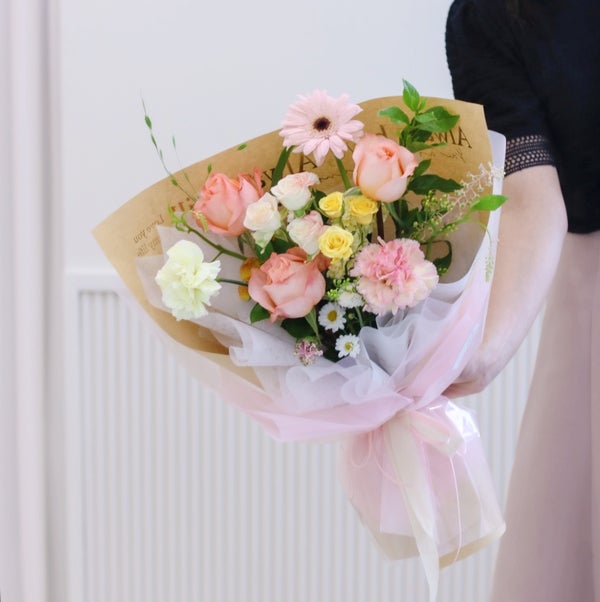  수원 광교호수공원 데이트꽃다발 : 플라채 광교꽃집 수원꽃집 영통꽃집 흥덕꽃집 수원꽃배달 광교꽃배달 영통꽃배달