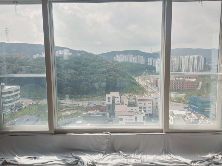  김포 아파트썬팅 운양동 장기동 걸포동 아파트 거실창문 열차단썬팅 햇빛차단썬팅 단열필름썬팅 시공