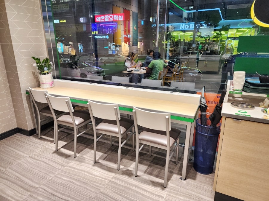 써브웨이 경산사동점 사진 4