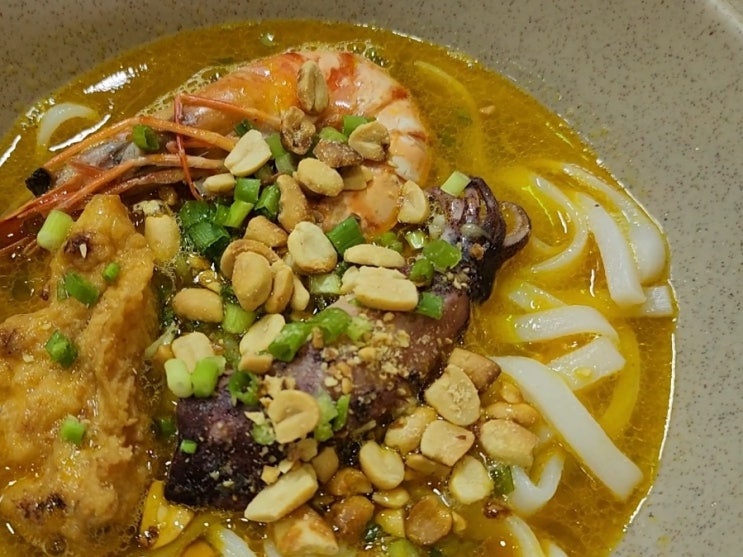 베트남 음식 호이안 미꽝 바쒀 로컬 음식점 국물맛이 끝내주네요
