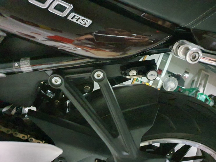  Z900RS 2019 - 헬멧락 장착