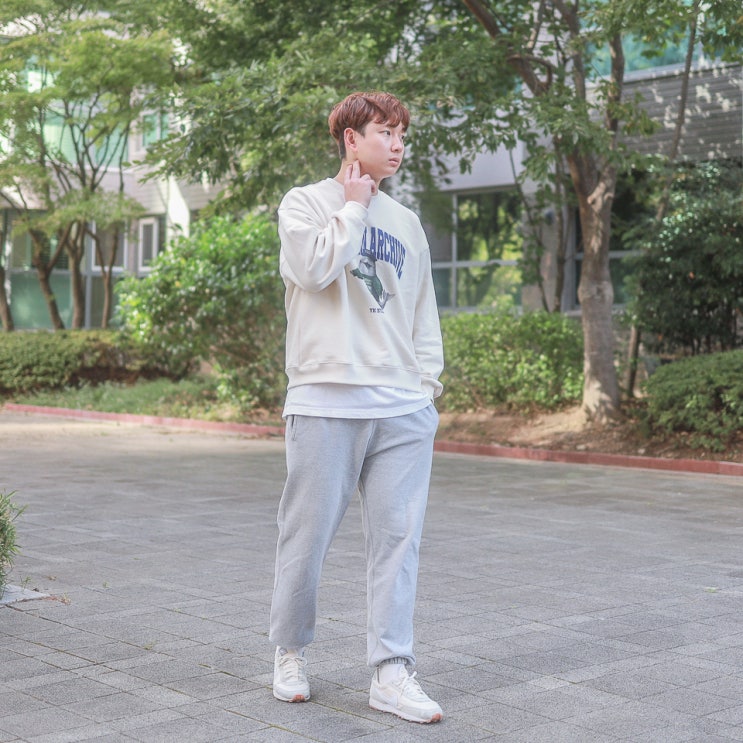  와이케이 오버핏 돌핀 맨투맨, 10월 남자 가을 데일리룩