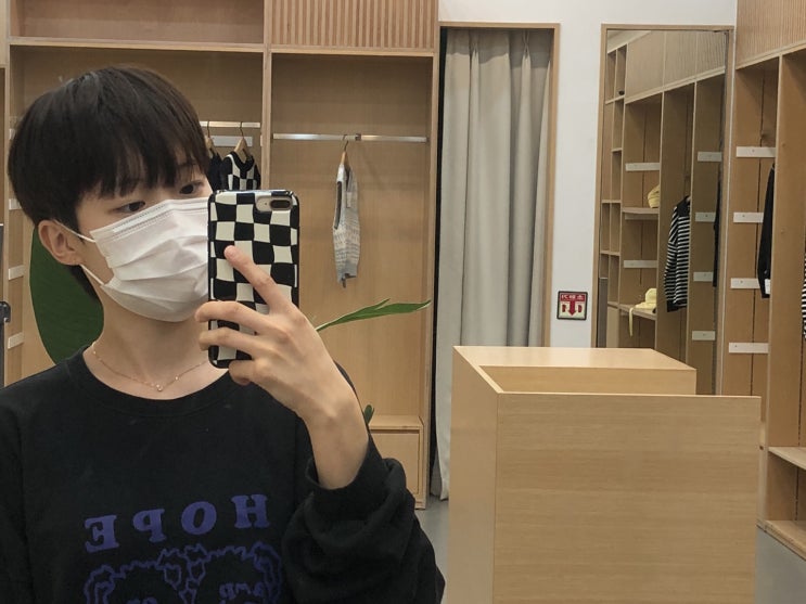 왜요? 제가 이틀 전에 머리 자른 걸 지금 보여주는 것 같으신가요? 왜요? 제가 이틀 전에 머리 자른 걸 지금 보여주는 것 같으신가요?