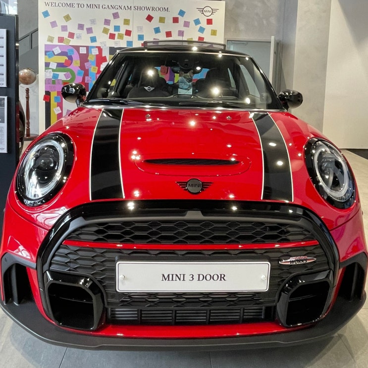  2023 미니 해치백 JCW 3도어 in MINI 강남 전시장