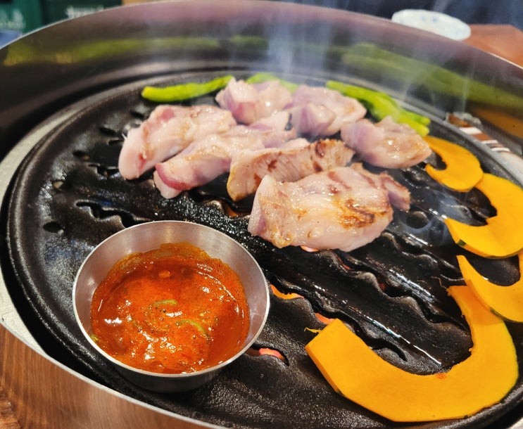  [신촌맛집] MZ세대를 겨냥한 줄서서 먹는 고깃집! 공복식당