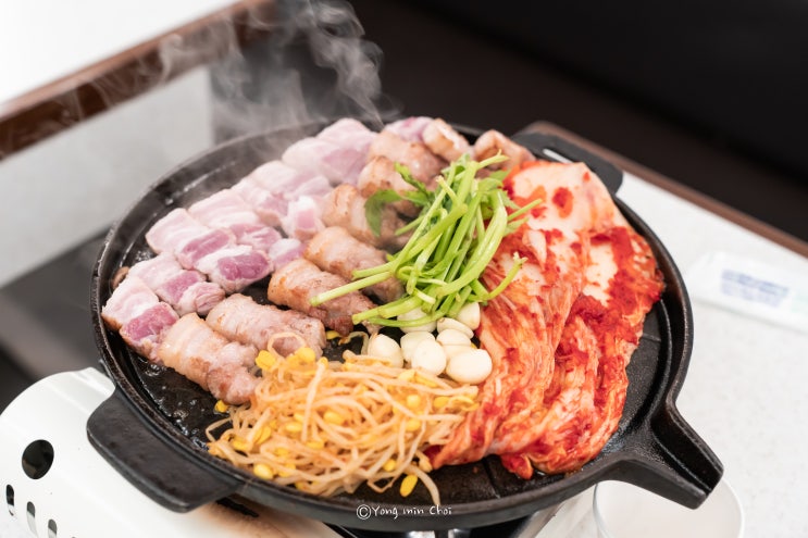 신당동 삼겹살 맛집 태태삼겹 짜장면과 돼지고기의 조합