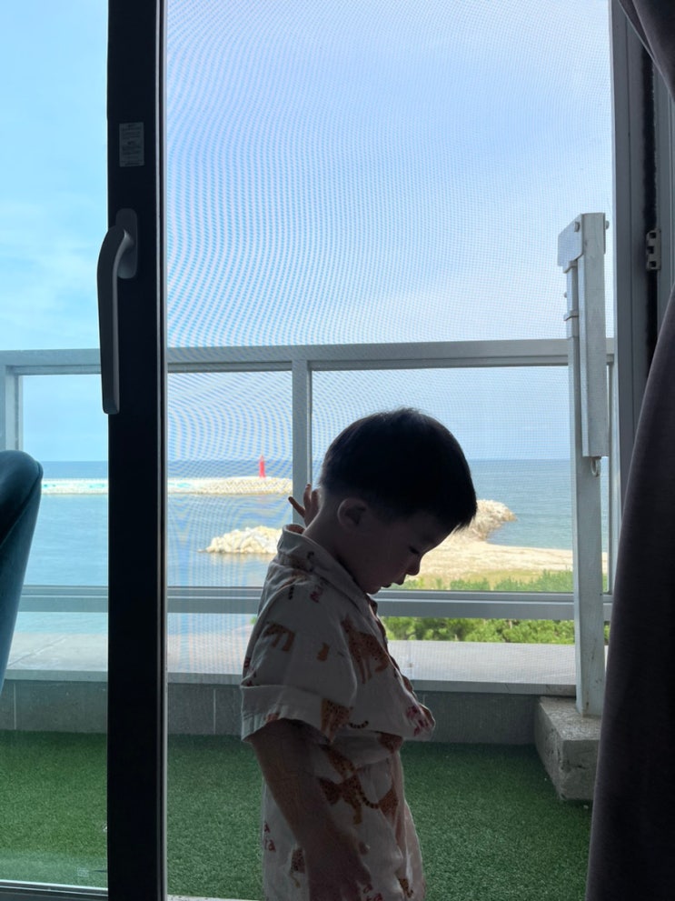  18개월 아기랑 강릉 여행. 사천해변 키즈펜션 (아기가 자기 좋은 숙소: 페리아902)