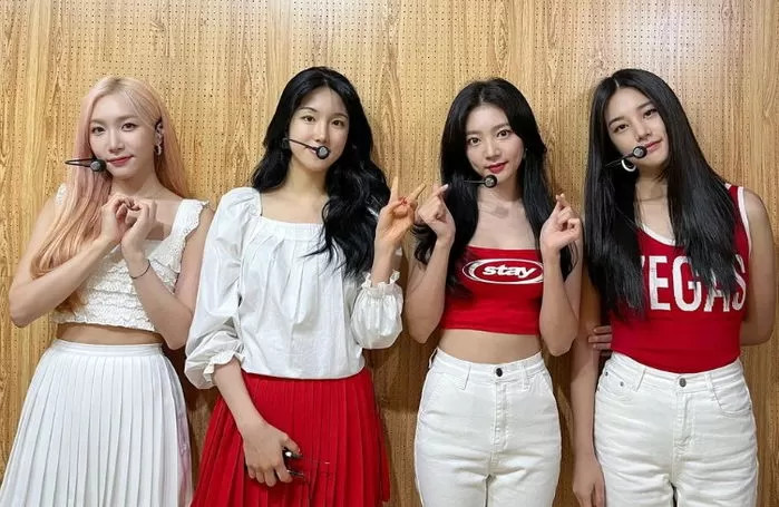'상상더하기'로 역주행한 라붐, 팀 활동 무기한 중단. 사실 팀 해체설...소연·진예·해인·솔빈 각자 개별 활동 예정 '상상더하기'로 역주행한 라붐, 팀 활동 무기한 중단. 사실 팀 해체설...소연·진예·해인·솔빈 각자 개별 활동 예정