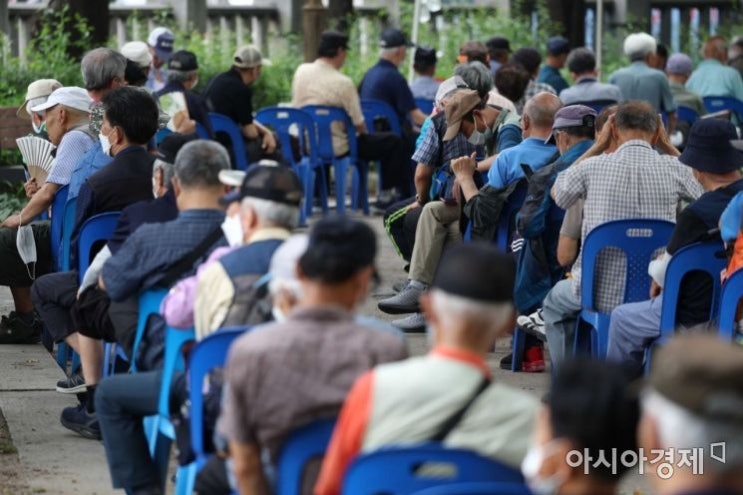 기초연금 '40만원 인상론'의 함정…"국민연금 확 없애버릴까?" 기초연금 '40만원 인상론'의 함정…"국민연금 확 없애버릴까?"