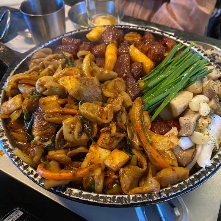  강남논현역 맛집 <만득이곱창> 야채철판곱창 양념구이막창 후기