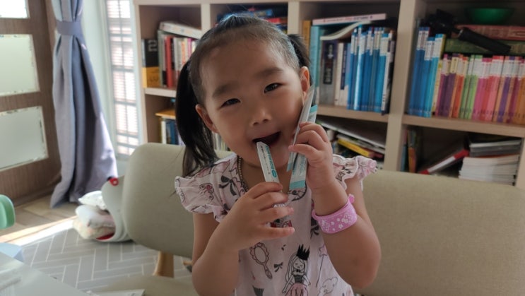  신생아 유산균 시기 비타민D 함께 챙기는 돌아기 어린이 유산균 추천 100억 단비