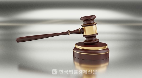 '상가 계약갱신 거절 사유'…법원-법무부 정반대 해석 '상가 계약갱신 거절 사유'…법원-법무부 정반대 해석