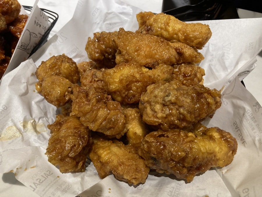 교촌치킨 철산1호점 사진 6