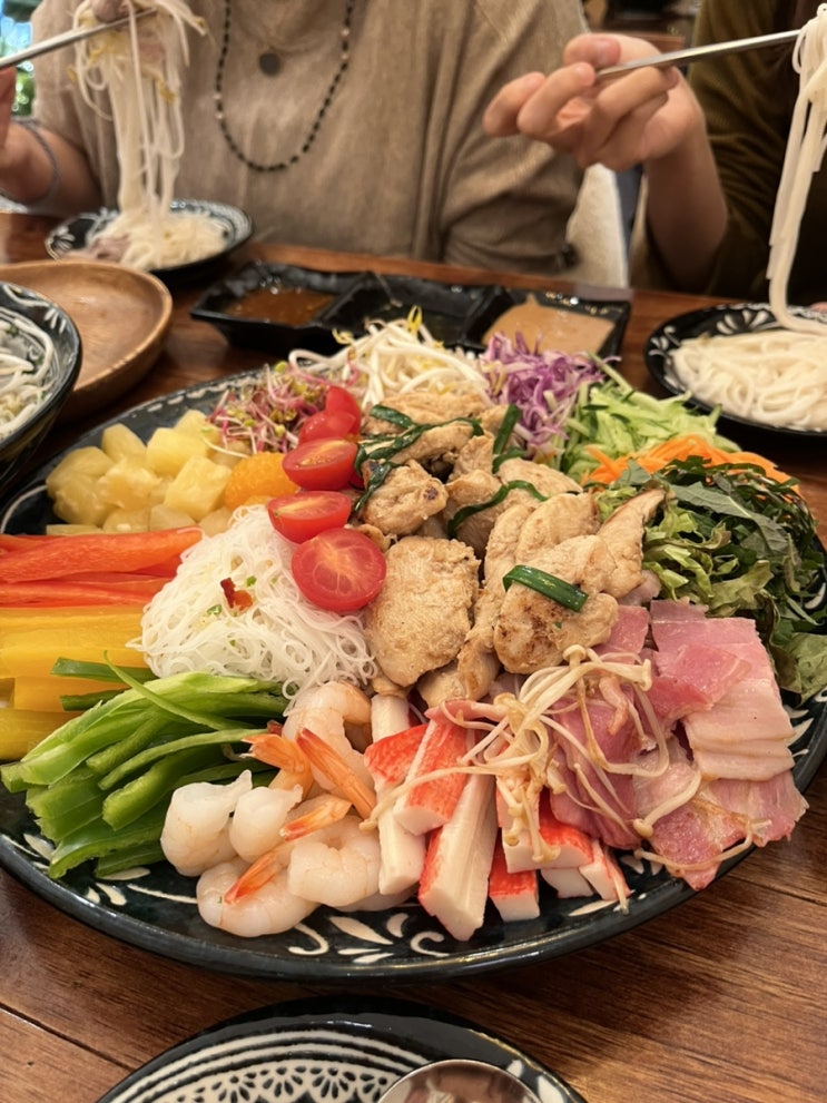  월남쌈맛집 쌀국수 [신논현역/강남]인더비엣