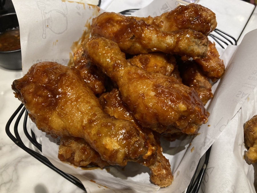 교촌치킨 철산1호점 사진 5