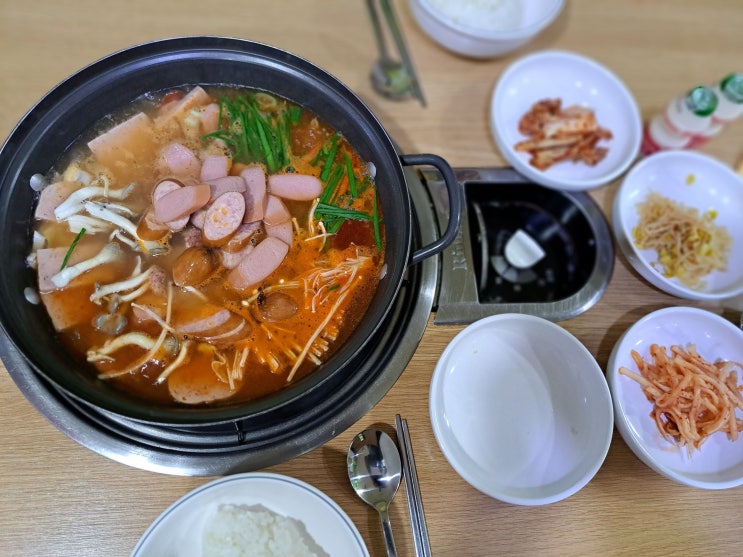  선릉역점심밥집 역삼부대찌개 빨강우산 부대찌개