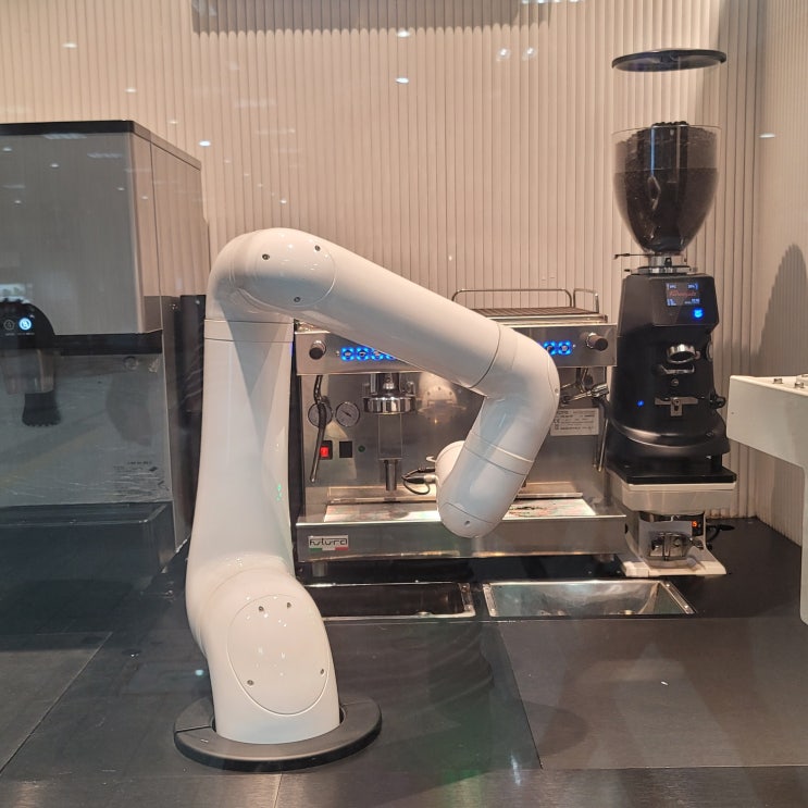 [1일이미지]로봇바리스타의 커피맛 궁금하다. 사진일기