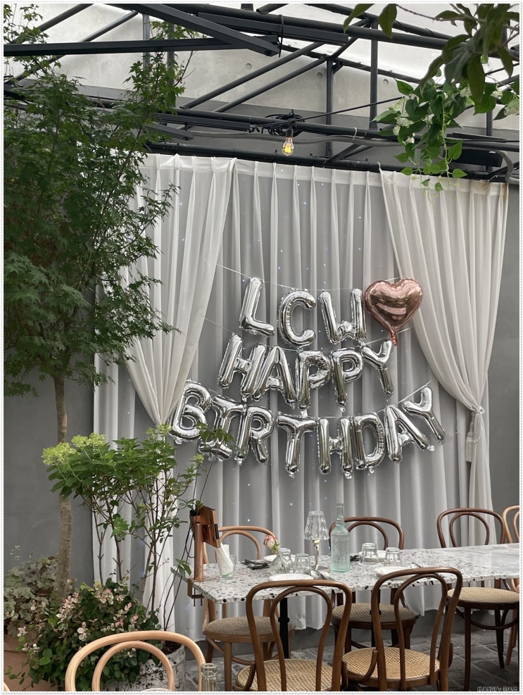  홍대 데이트 및 친구 생일날 오기좋은 사진맛집 스케줄 합정