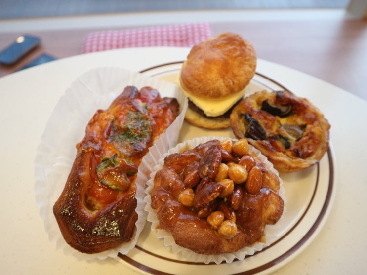 제주 보래드베이커스 서귀포 오션뷰 카페 제주도 빵지순례 베이커리 맛집