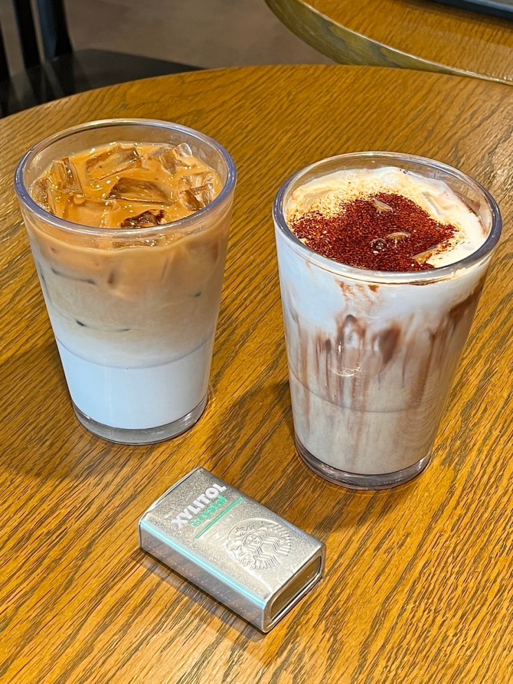  스타벅스 블랙글레이즈드라떼 돌체라떼보다 맛있네