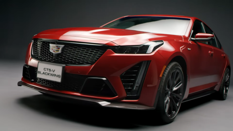  2022 캐딜락 CT5-V 블랙윙 :: 668 마력의 고성능 차량