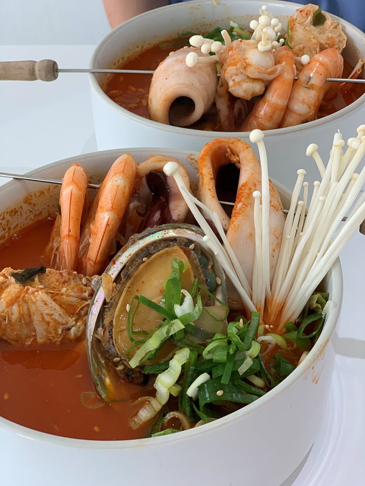  제주 성산 해물라면) 해물듬뿍 들어간 칼칼한 라면은 '제주유(JEJU U)' #내돈내먹