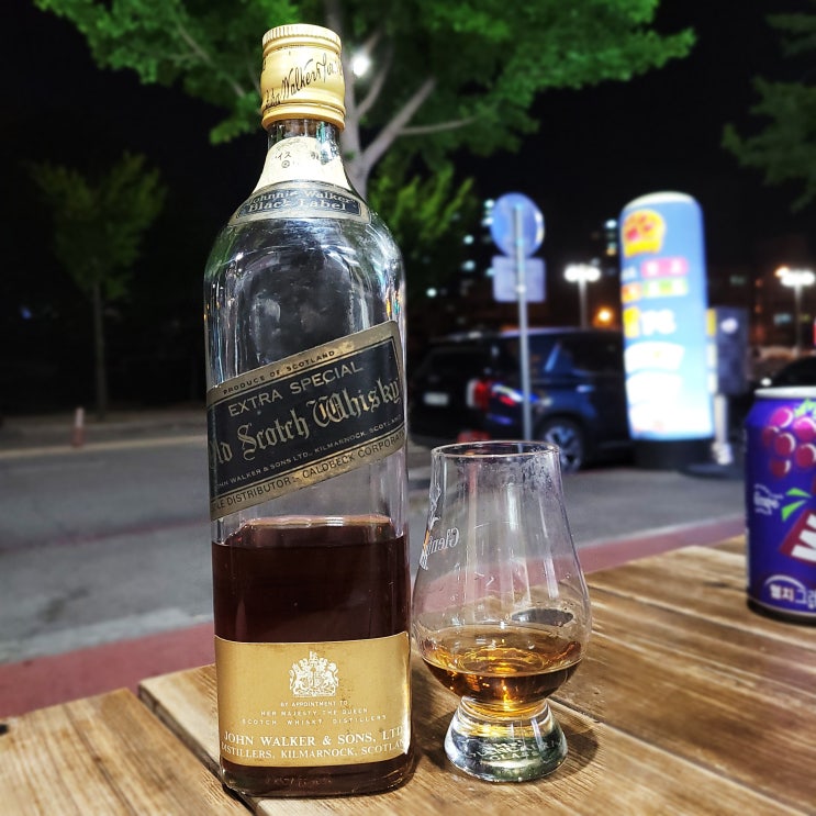  1970년대 조니워커 블랙라벨 구형(1970's Johnnie Walker Black label)