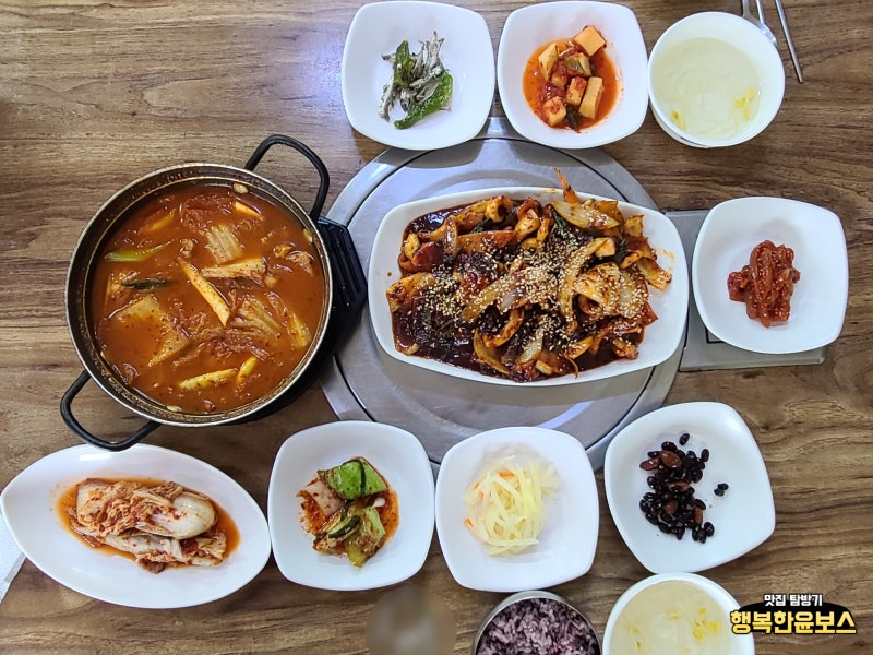 【 강릉 경포 전주식당 아침식사 강릉김치찌개 맛집:오징어볶음 맛있는 경포대 밥집
