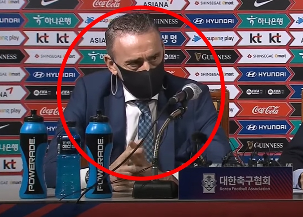'한국 카메룬' 중계 직전 벤투 <b>감독</b> <b>이강인</b> '저격' 발언 논란... 