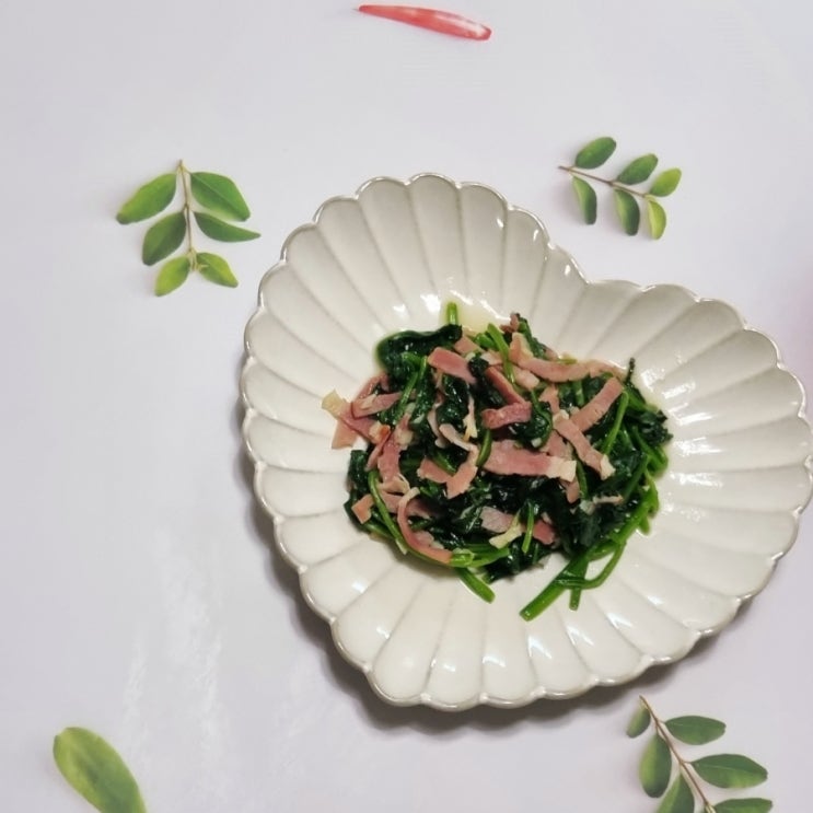  백종원 시금치 베이컨 볶음, 간단한 재료로 이국적인 자취요리
