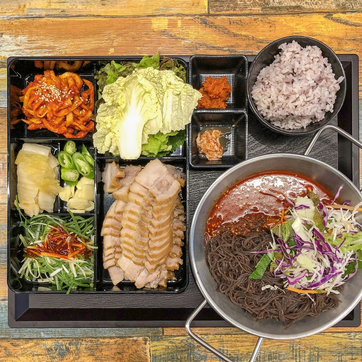  일산 정발산역 웨스턴돔 맛집 - 가성비 좋은 보쌈 도시락 가마로한쌈