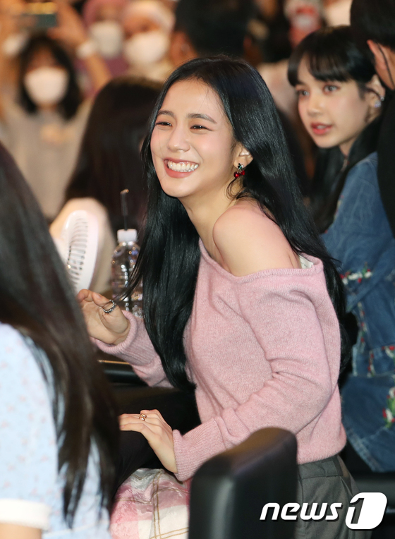  블랙핑크  지수(JISOO) 팬사인회 패션