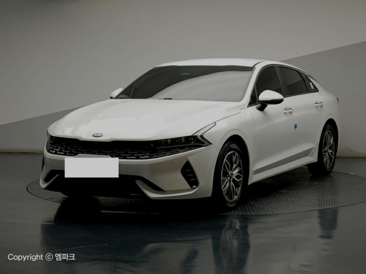  k5 3세대 하이브리드 중고 도시적인 분위기