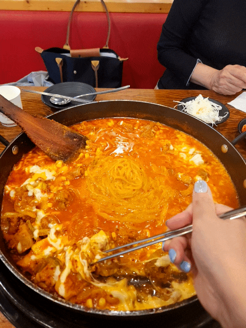 유가네닭갈비 부천중동점 로제닭갈비 유가네닭갈비 부천중동점 로제닭갈비