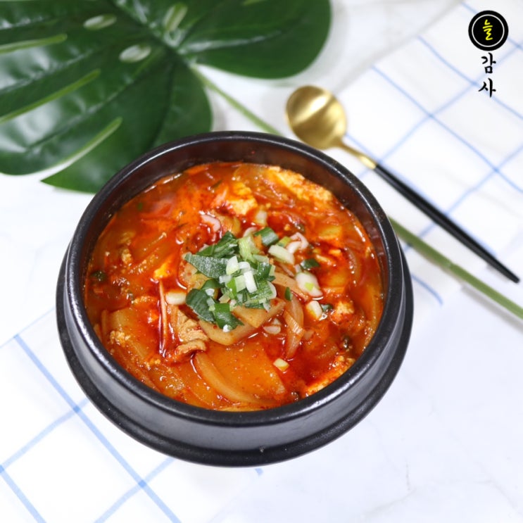 백종원 고추장찌개 만드는법 : 얼큰한 국물과 양념이 맛있는 백선생 돼지고기고추장찌개 레시피