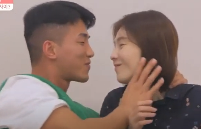 돌싱글즈3 조예영 한정민 인스타 라방에서 임신설 해명했다... 19금 스킨쉽 로맨스 화제... 인스타 라방 시청자 4000명 돌싱글즈3 조예영 한정민 인스타 라방에서 임신설 해명했다... 19금 스킨쉽 로맨스 화제... 인스타 라방 시청자 4000명