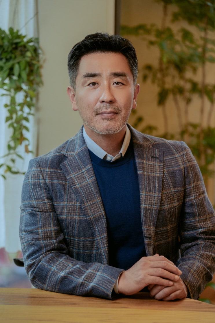 류승룡 나이 배우 와이프 직업 결혼 영화 프로필 가족 고향 자녀 집안 류승룡 나이 배우 와이프 직업 결혼 영화 프로필 가족 고향 자녀 집안