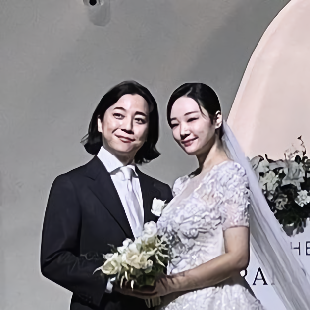 넉살 결혼 아내 부인 얼굴 공개 결혼식 사진 놀라운 토요일 출연진과 연예인 하객들 참석