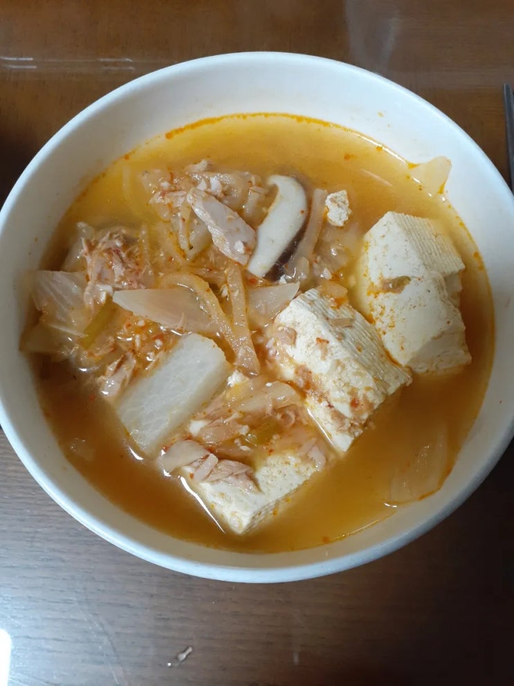  참치 김치찌개, 피자