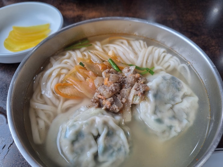  경복궁 광화문 김치 맛있는 명동칼국수