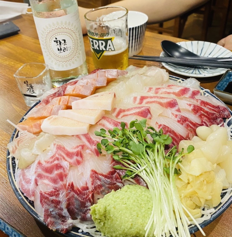  [서울/용산구] 삼각지(a.k.a 용리단길)의 조금 비싸지만 깔끔한 횟집, 삼각지/신용산 <물고기주택>