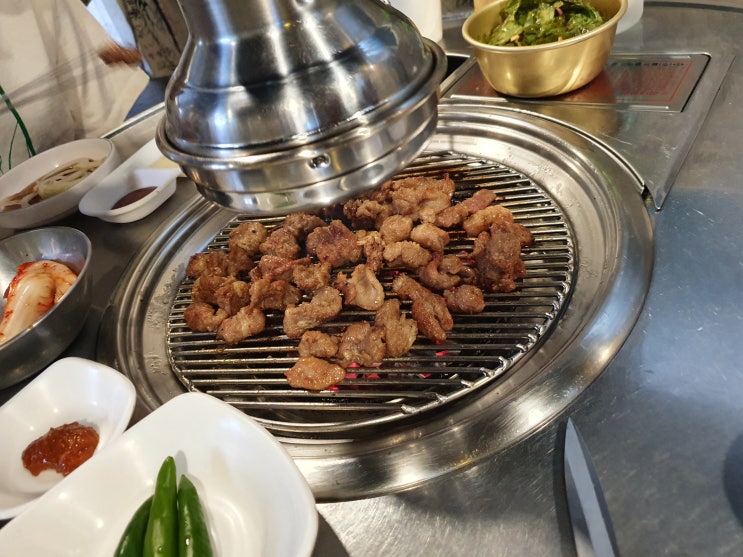  신림동 서원역 참숯오도독뒷고기 식감 좋은 고기집!