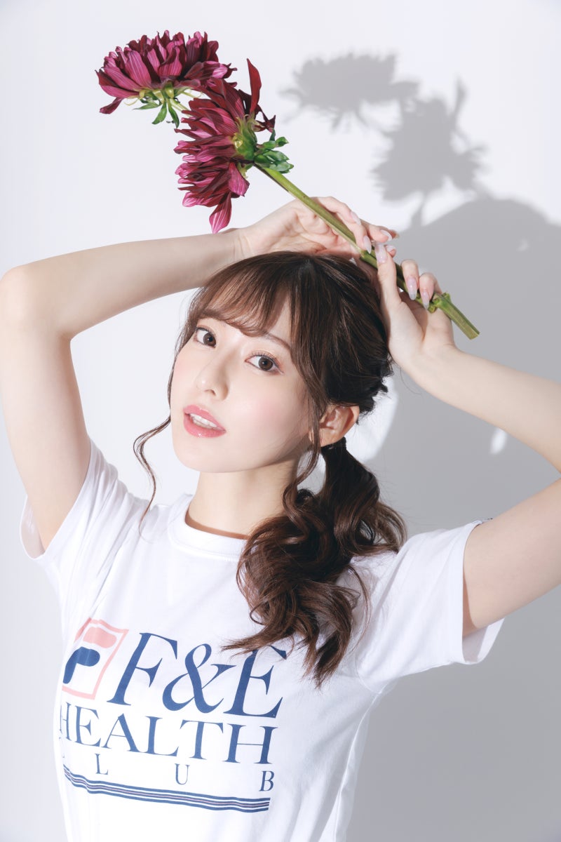 카에데 후아, Fua Kaede, 楓ふうあ, 큰 키의 미녀 배우.