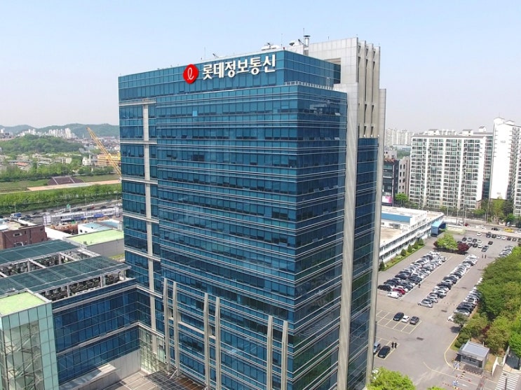  롯데정보통신, 그룹 재단 기부 등판…자금 사정 뜯어보니