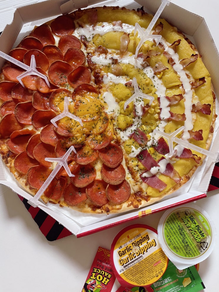  폭풍토핑 피자스톰 강남점 허리케인골드, 88페페로니 반반피자XL 사이즈
