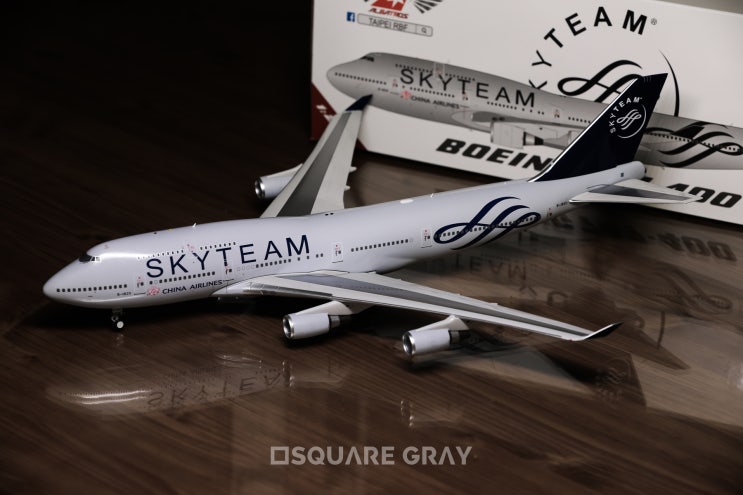  1:200 Scale ALBATROS CHINA AIRLINES (SKYTEAM) B747-409 B-18211