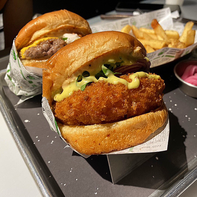  지인이 추천해준 새우버거가 맛있는 연남동 수제버거 맛집 제스티살룬